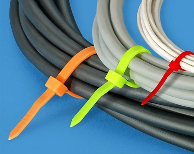 Стяжки нейлоновые 4.8x300мм хомуты 50шт. Стяжки нейлоновые 4.8x300мм хомуты 50шт.